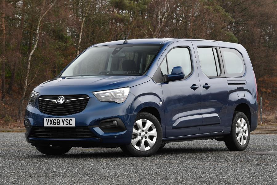  Vauxhall Combo Life XL 2018 года  (фото 1 из 27)
